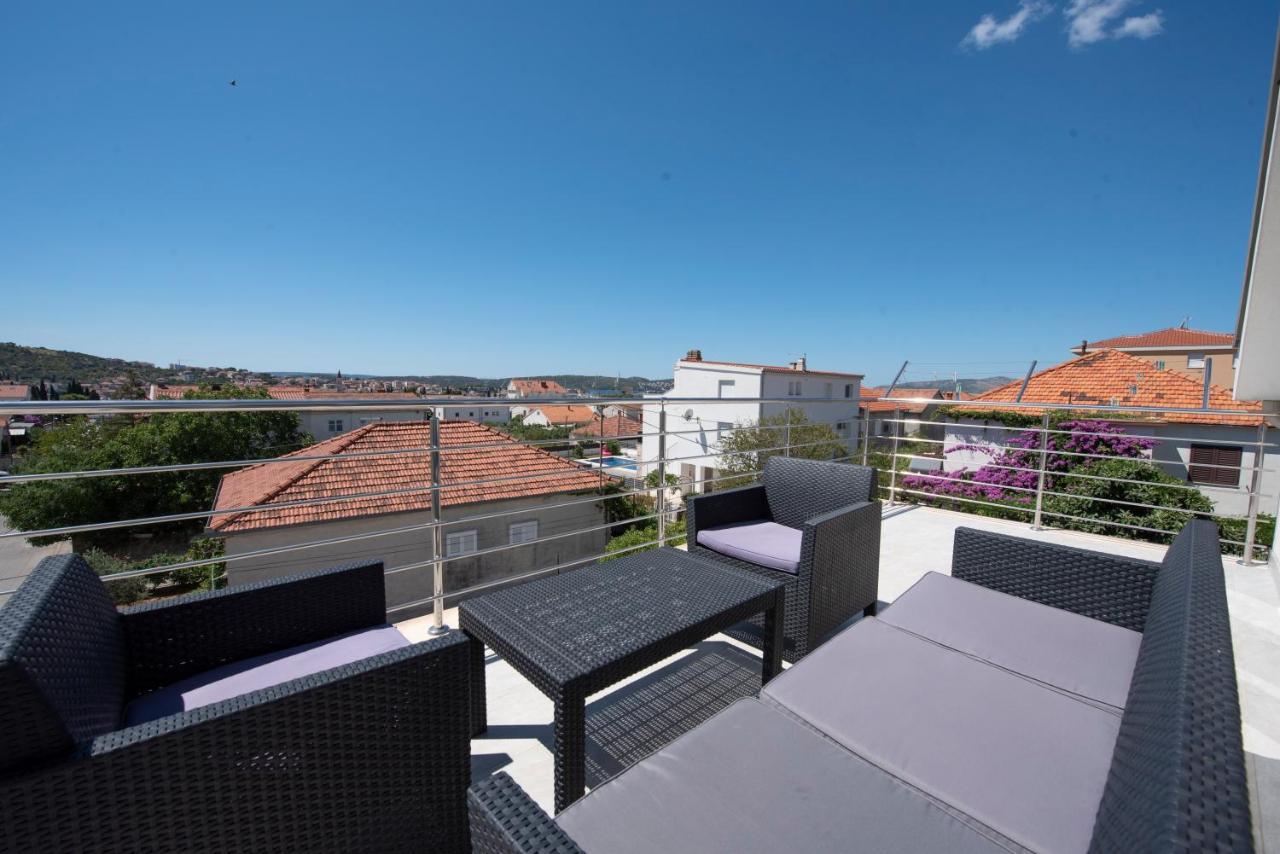 Sunny Attic Apartment With Balcony & Modern City Apartment With Outdoor Area, No Balcony Trogir Exterior photo